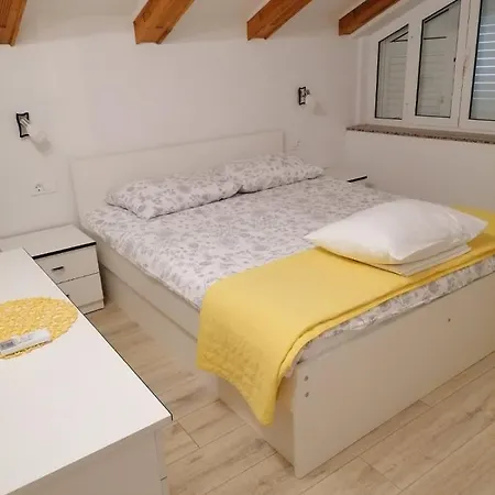 Melita * Supetarska Draga