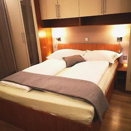 Melita * Supetarska Draga